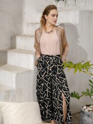 N18 3189 2 300x400 Spring/Summer 2020