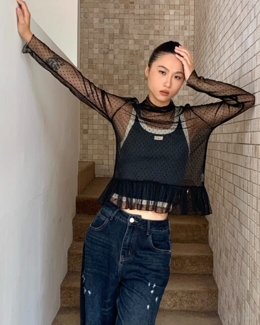 MELANI ROUND NECK LACE TOP