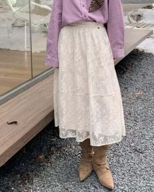 MELANI ELASTIC WAIST LACE SKIRT